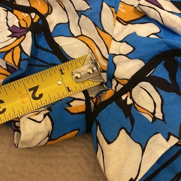 J.O.A. Just One Answear floral top and short. Size XS. New - Picture 6 of 11